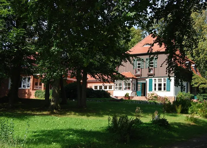 Stranddistel Hotel *